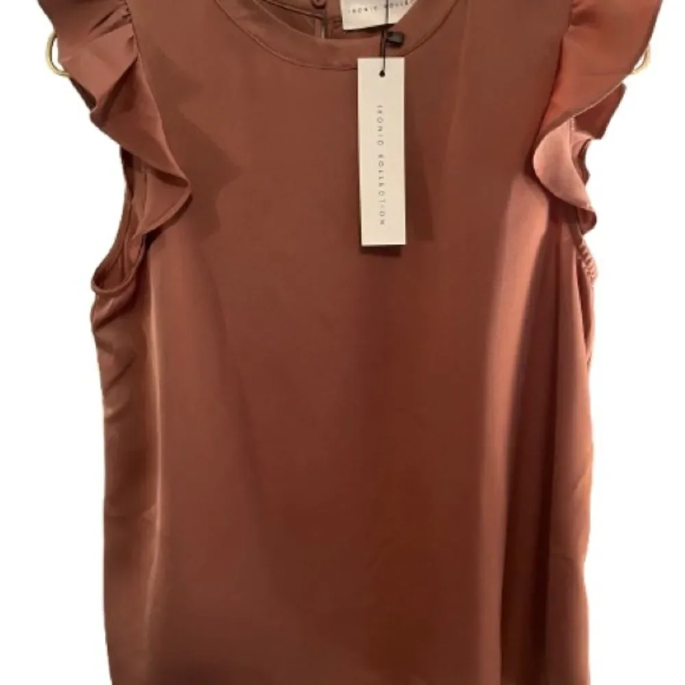NWT IK Ruffled Sleeveless Blouse